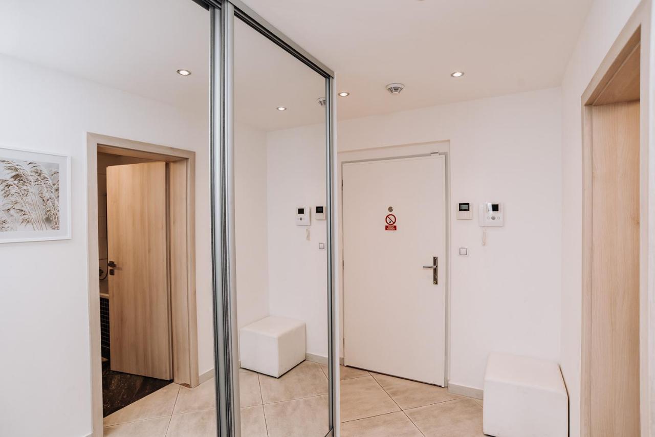 Apartament Garden Towers Praga Zewnętrze zdjęcie